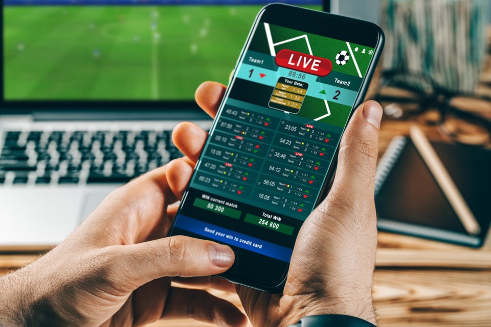 Play the best casino games and win big